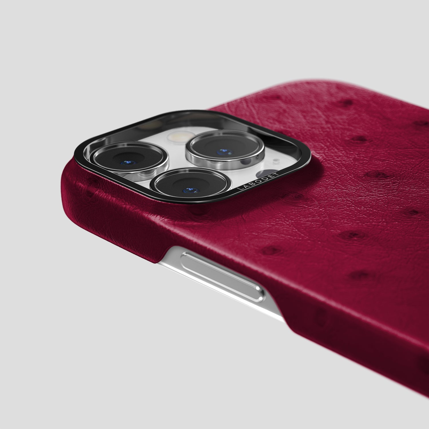 Bordeaux iPhone 15 Pro Classic Case Ostrich with Black Metal -5 | Bordeaux-Black