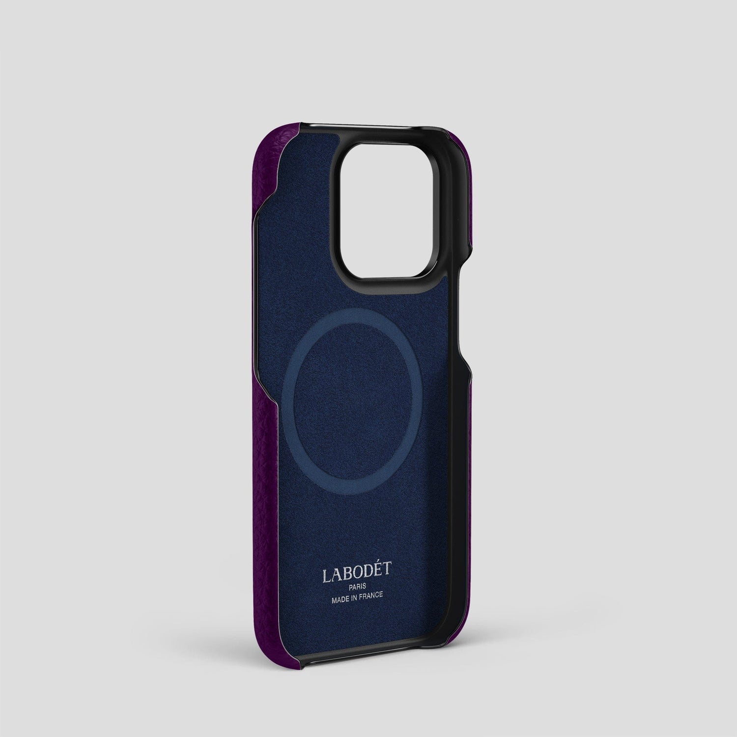 Violet iPhone 15 Pro Classic Case Calf with Black Metal -4 | Violet-Black
