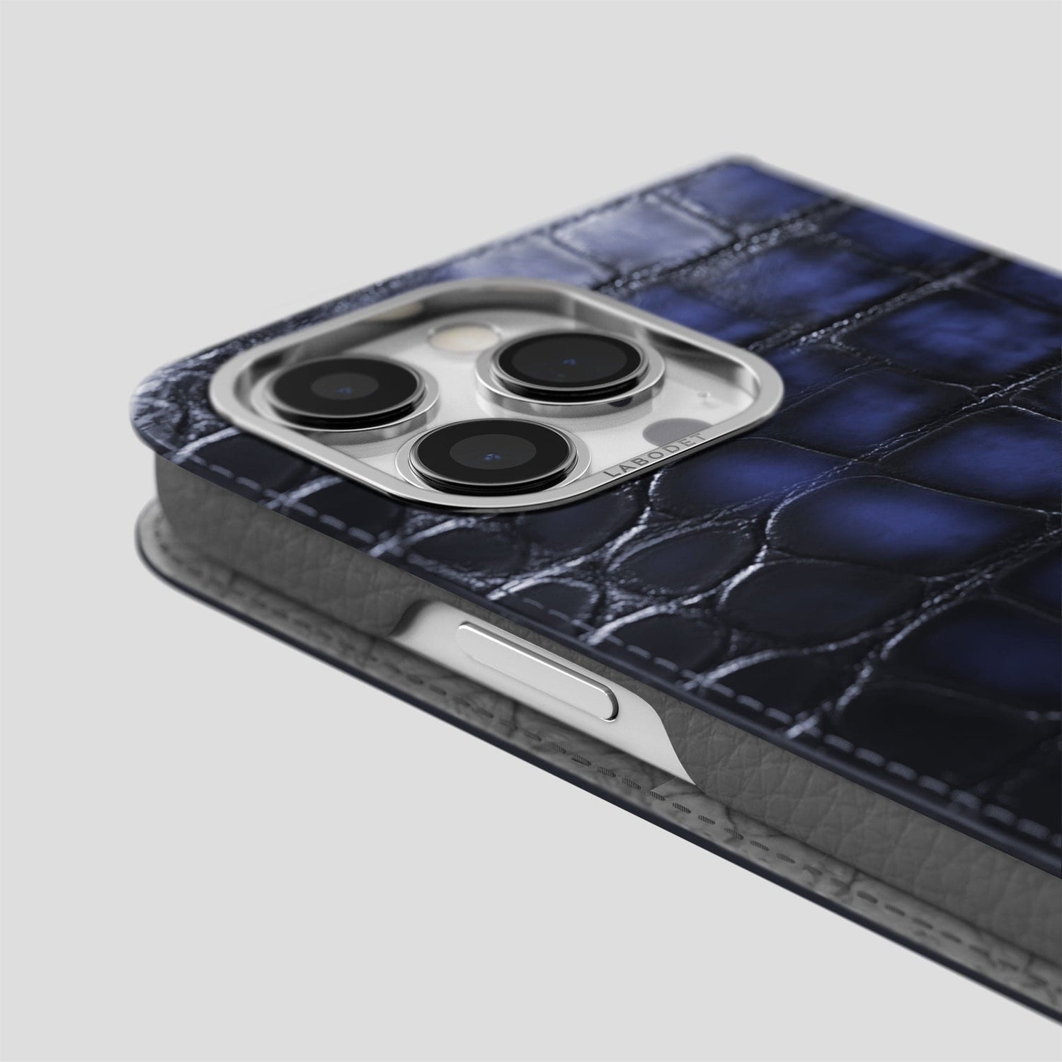 Havana-Blue iPhone 14 Folio Magsafe Case Patina Alligator with Steel Metal -5 | Havana-Blue-Steel