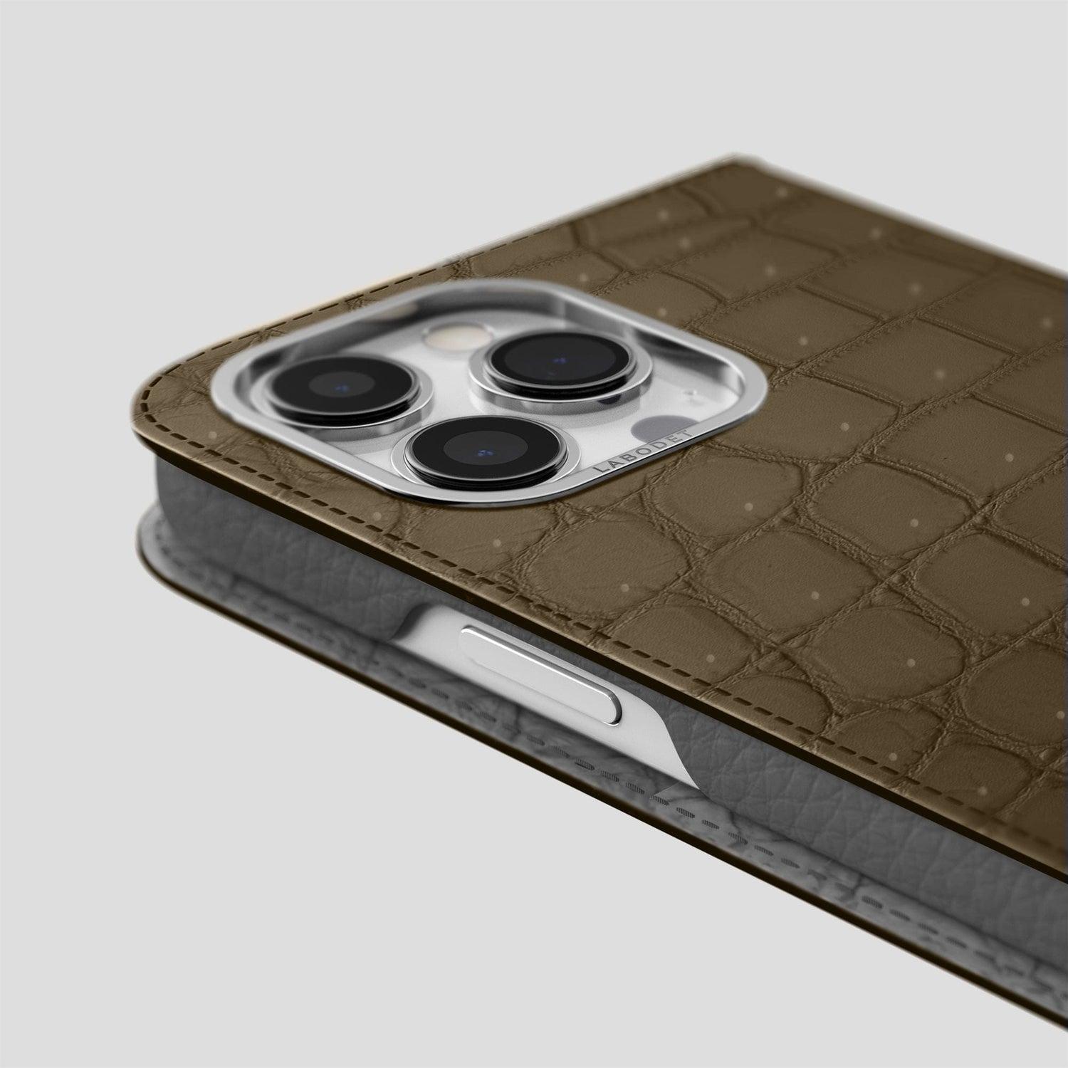 Kaki-Green iPhone 15 Pro Max Folio Case Porosus Crocodile with Steel Metal -5 | Kaki-Green-Steel