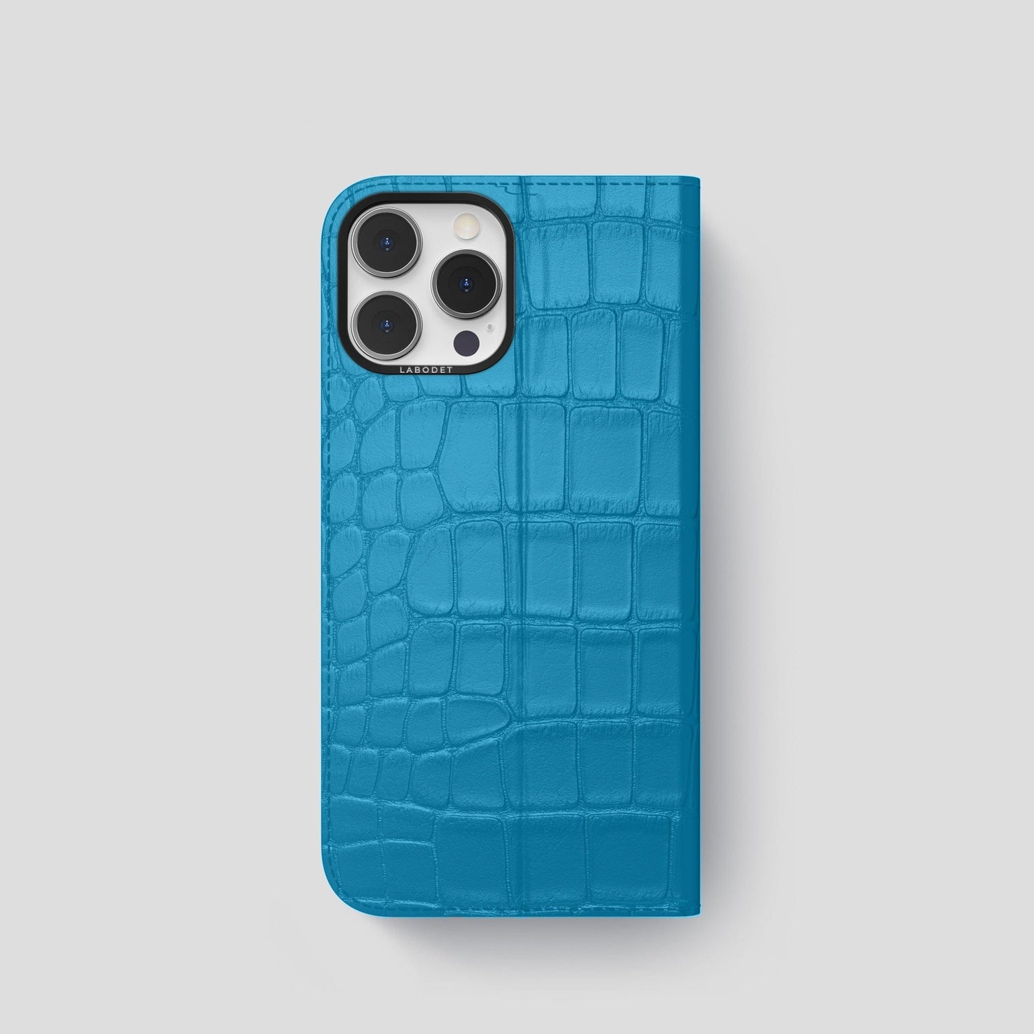 Curaçao-Blue iPhone 15 Pro Folio Stand Alligator with Black Metal -5 | Curaçao-Blue-Black