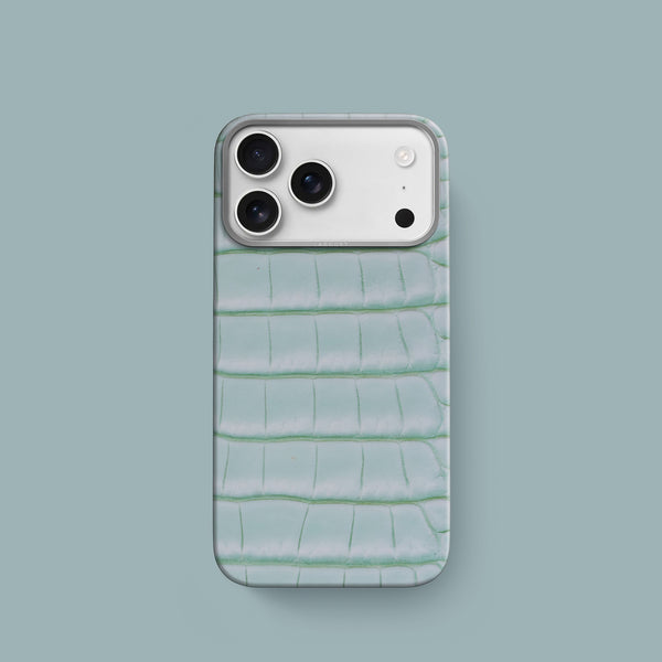Classic Case 1/1 Mint Gum For iPhone 17 Pro In Alligator