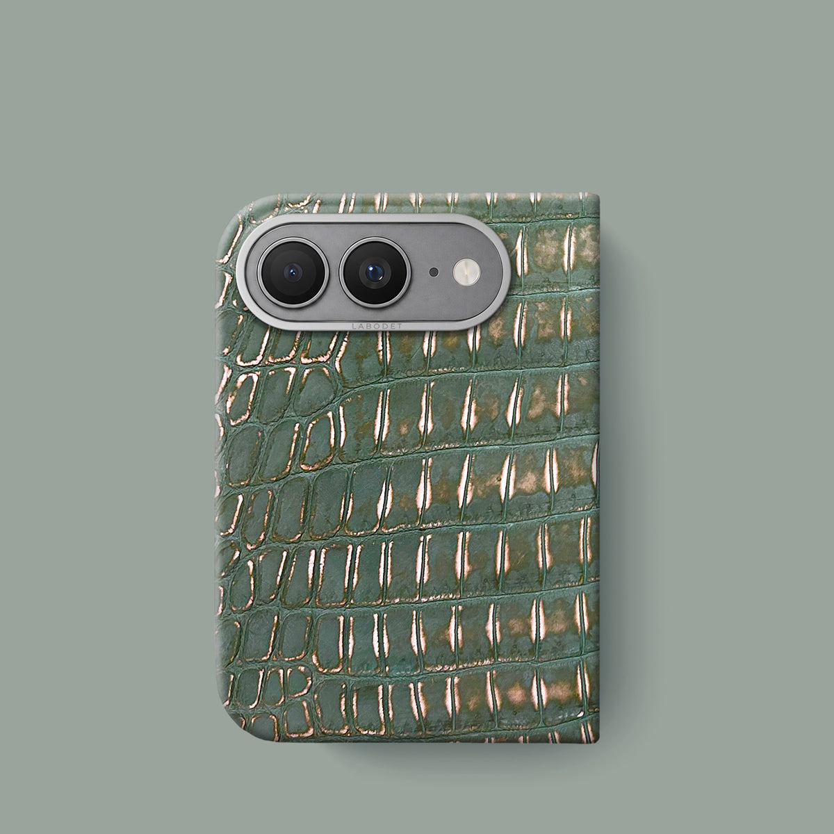 Classic Case 1/1 For iPhone Ultra In Alligator with Steel metal -1 | Sage-Patina-Steel
