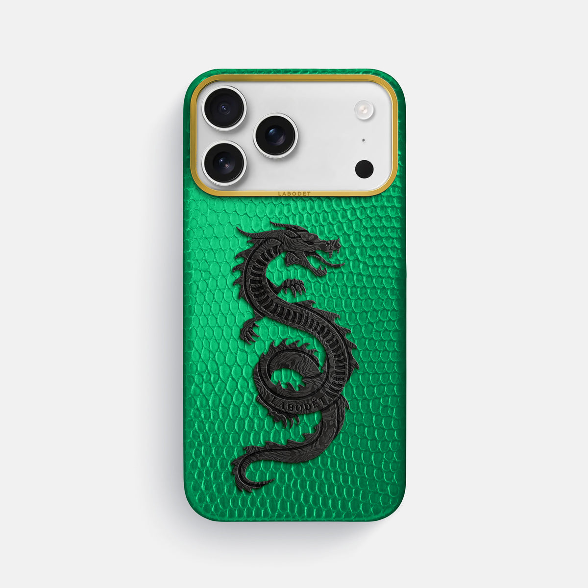 Classic Case With Carbon Dragon For iPhone 17 Pro Max In Lizard -1 | Apple-Green-Gold