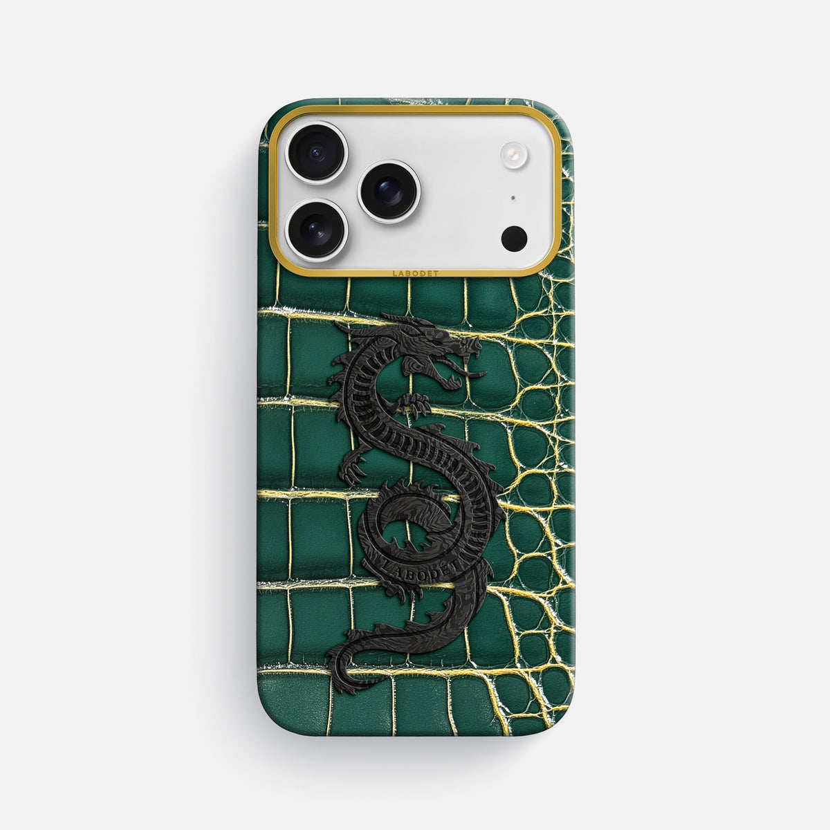 Classic Case With Carbon Dragon For iPhone 17 Pro Max In Patina Alligator -1 | Cambridge-Gold