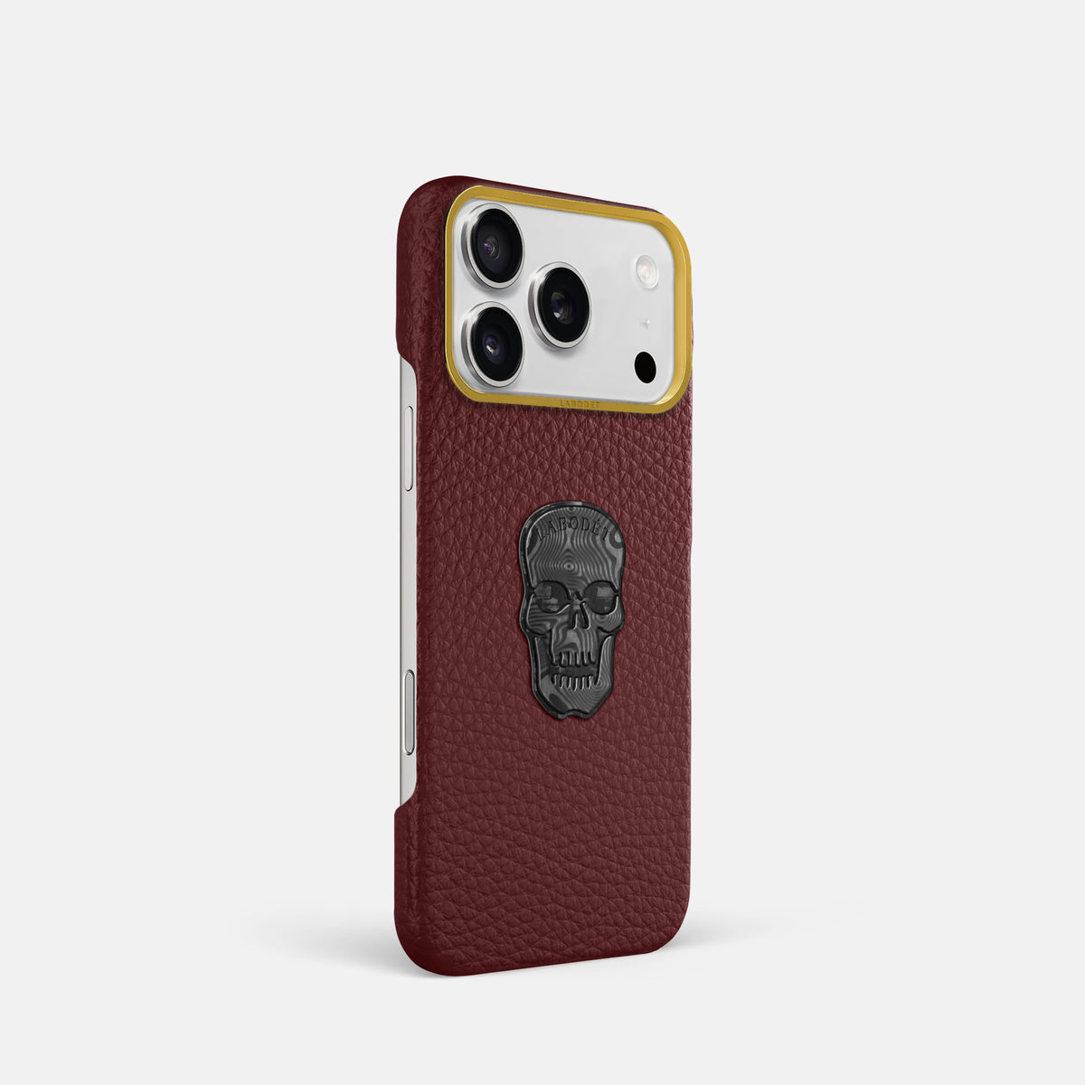 Classic Case With Carbon Skull For iPhone 17 Pro In Calf -2 | Bordeaux-Gold