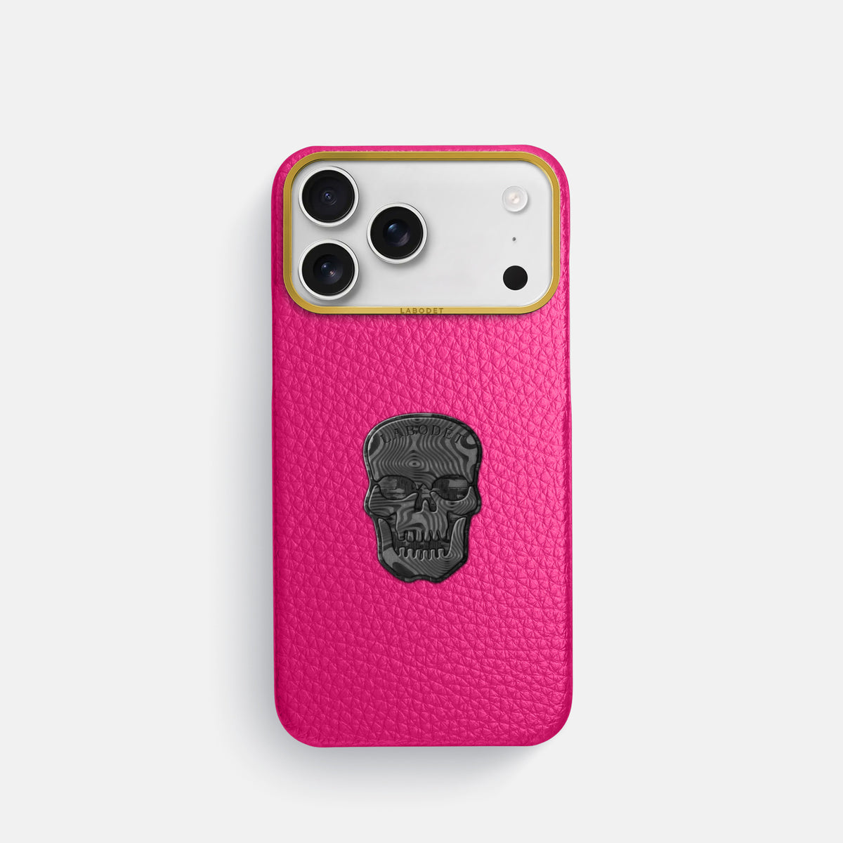 Classic Case With Carbon Skull For iPhone 17 Pro In Calf -1 | Magenta-Gold