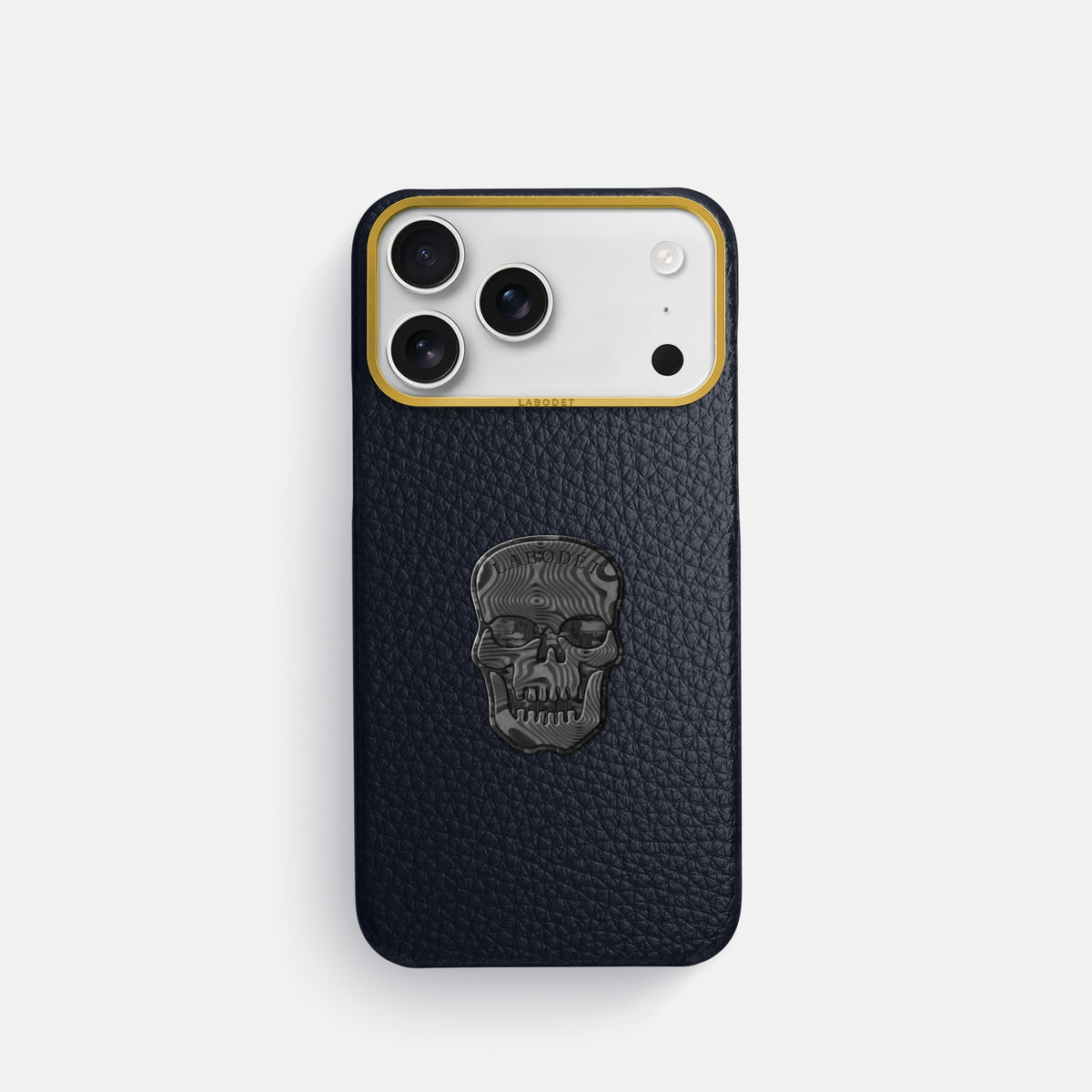 Classic Case With Carbon Skull For iPhone 17 Pro In Calf -1 | Marine-Gold