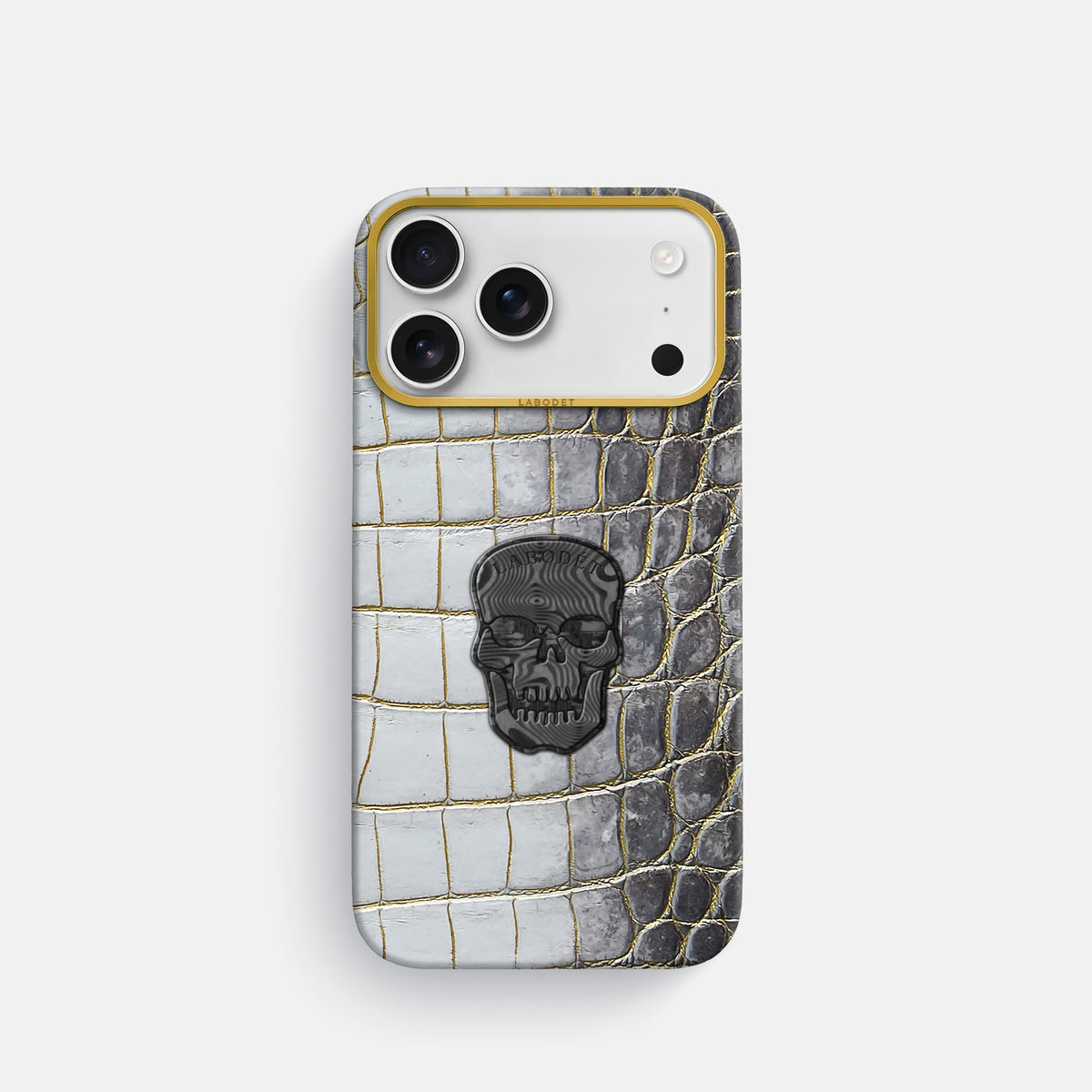 Classic Case With Carbon Skull For iPhone 17 Pro In Himalayan Crocodile -1 | Gold-Gold