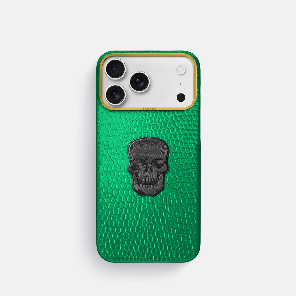 Classic Case With Carbon Skull For iPhone 17 Pro In Lizard -1 | Apple-Green-Gold