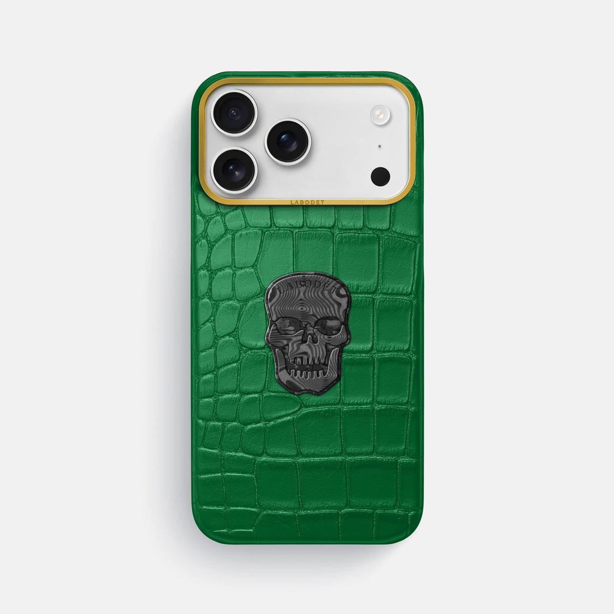 Classic Case With Carbon Skull For iPhone 17 Pro Max In Alligator -1 | Forest-Green-Gold