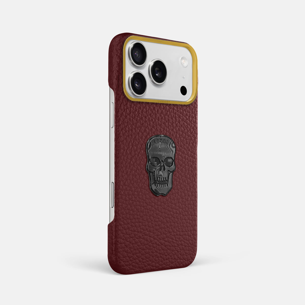 Classic Case With Carbon Skull For iPhone 17 Pro Max In Calf -2 | Bordeaux-Gold
