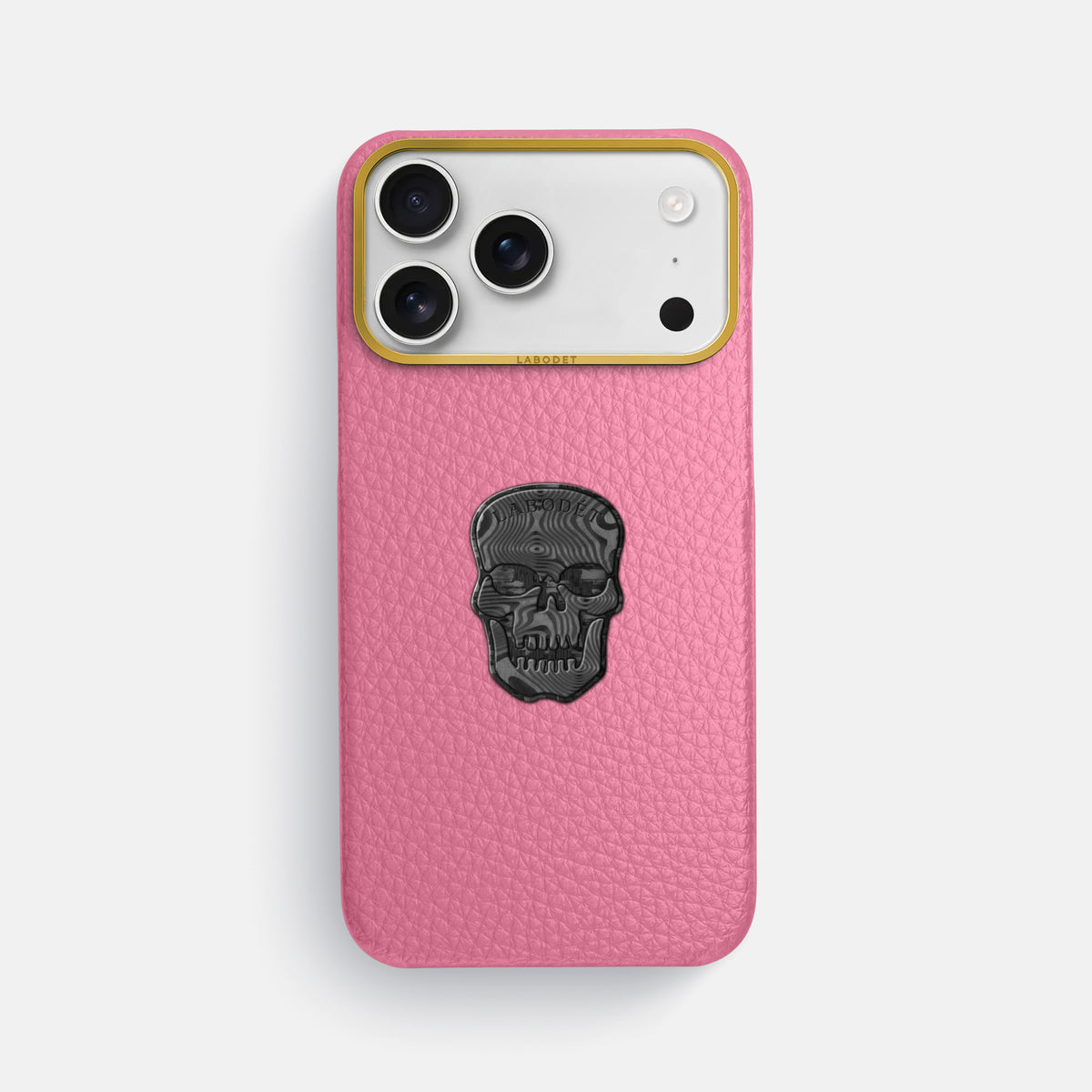 Classic Case With Carbon Skull For iPhone 17 Pro Max In Calf -1 | Pink-Gold