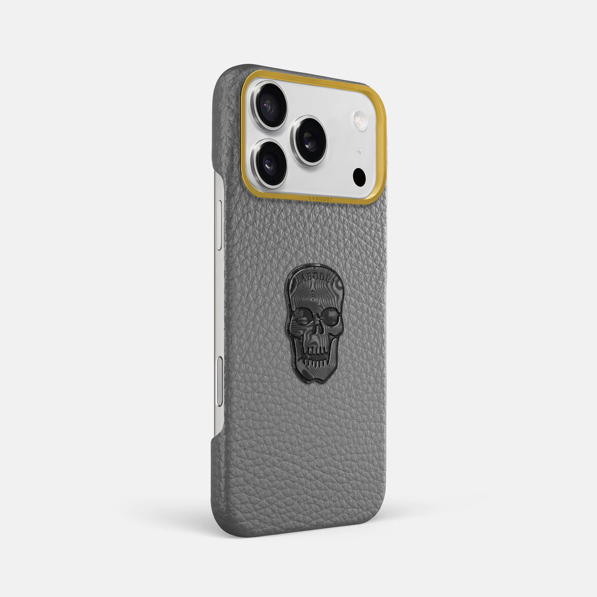 Classic Case With Carbon Skull For iPhone 17 Pro Max In Calf -2 | Souris-Gold