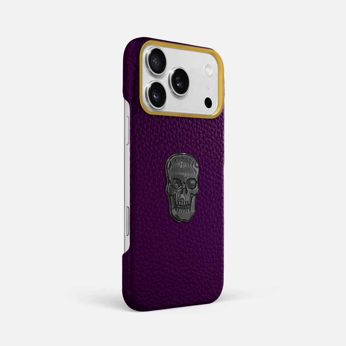 Classic Case With Carbon Skull For iPhone 17 Pro Max In Calf -2 | Violet-Gold