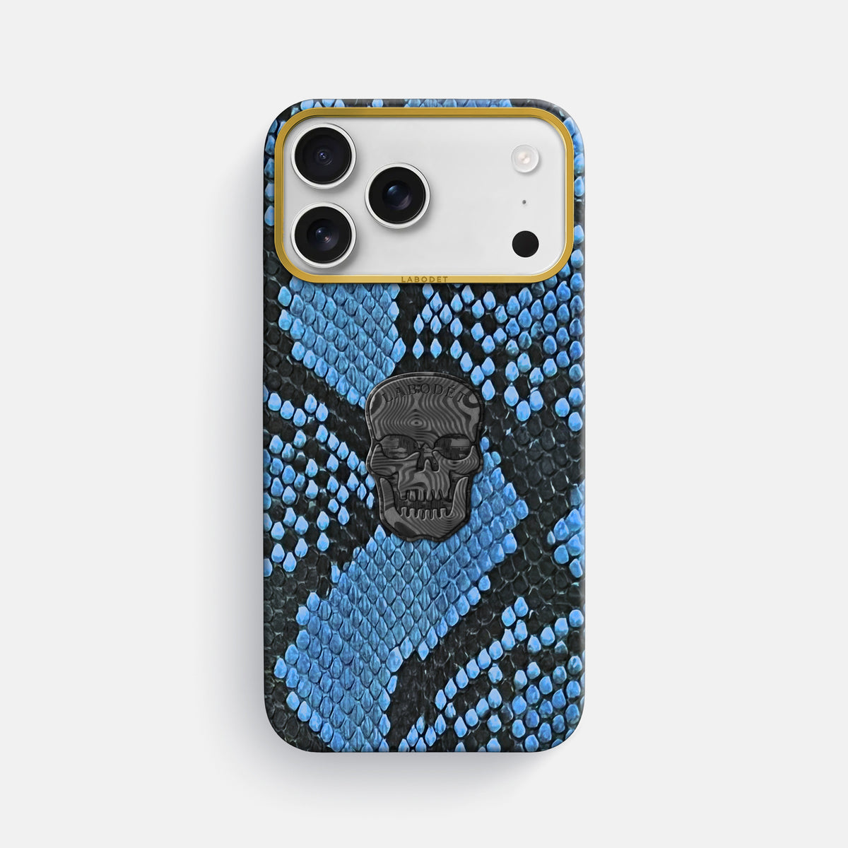 Classic Case With Carbon Skull For iPhone 17 Pro Max In Deluxe Python -1 | Blue-Jeans-Gold