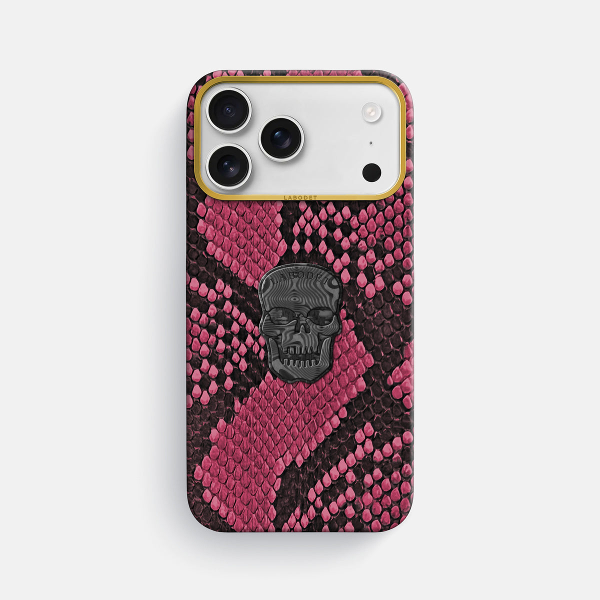 Classic Case With Carbon Skull For iPhone 17 Pro Max In Deluxe Python -1 | Burgundy-Gold