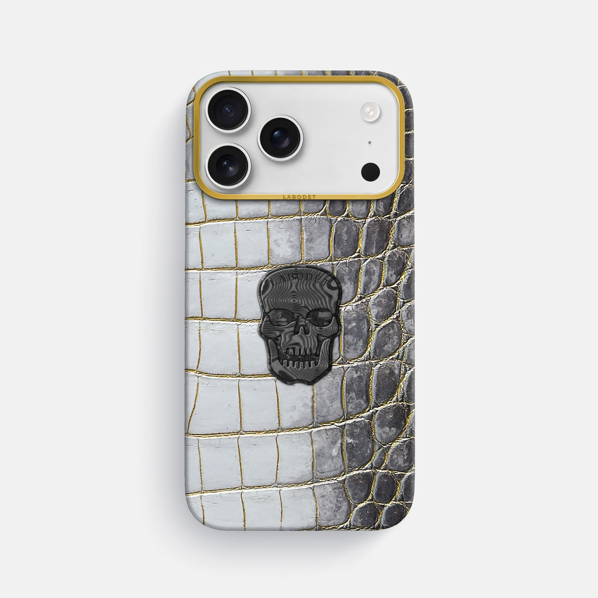 Classic Case With Carbon Skull For iPhone 17 Pro Max In Himalayan Crocodile -1 | Gold-Gold