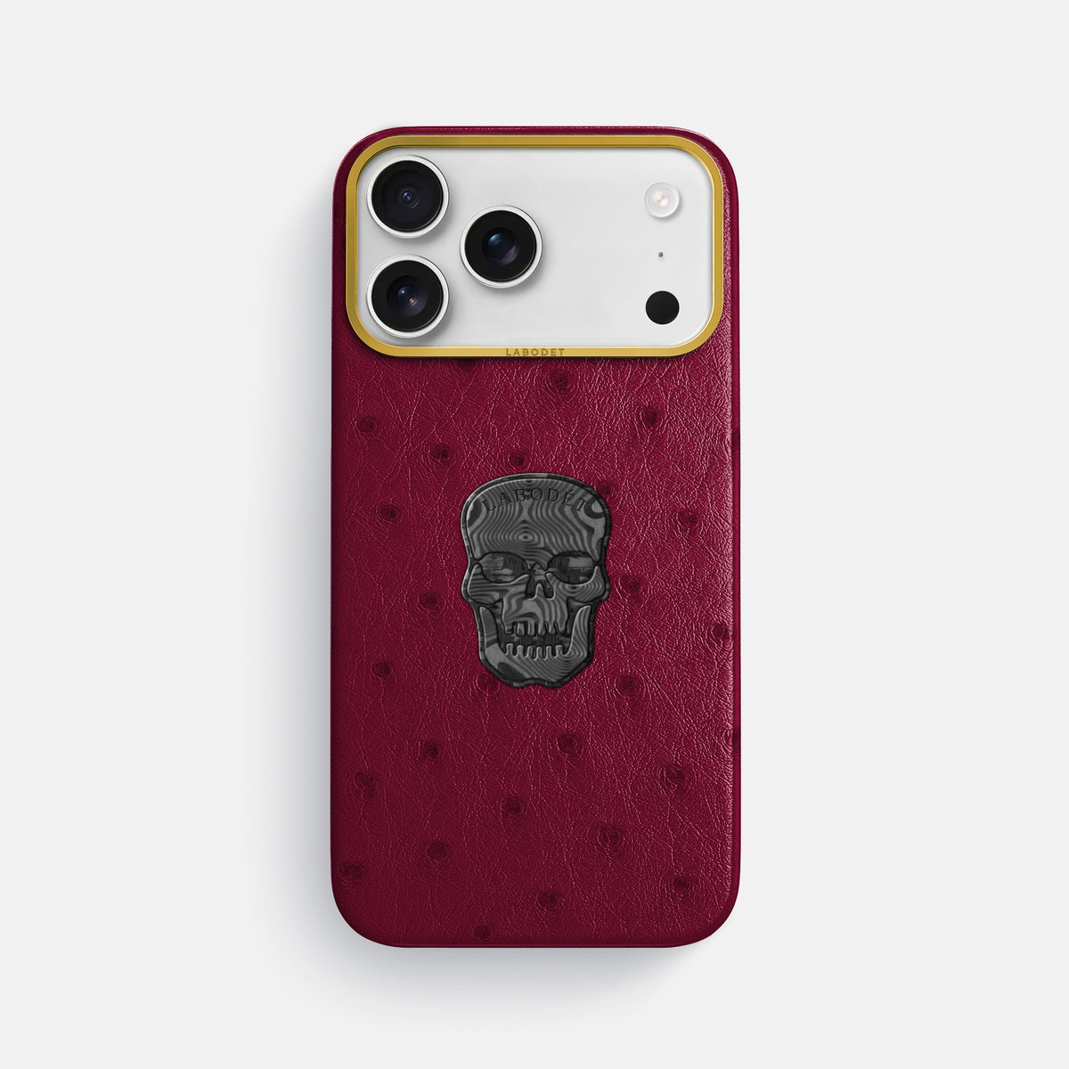 Classic Case With Carbon Skull For iPhone 17 Pro Max In Ostrich -1 | Bordeaux-Gold