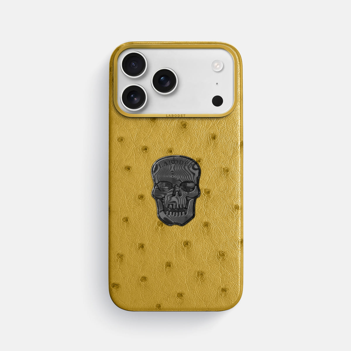 Classic Case With Carbon Skull For iPhone 17 Pro Max In Ostrich -1 | Gold-Gold