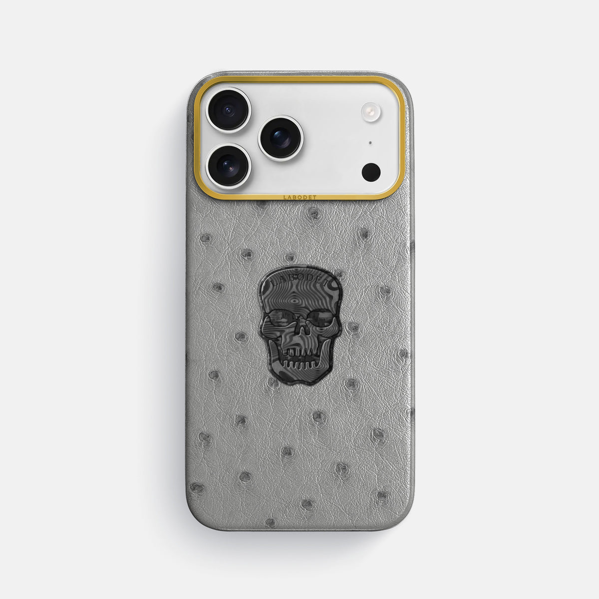 Classic Case With Carbon Skull For iPhone 17 Pro Max In Ostrich -1 | Silver-Gold