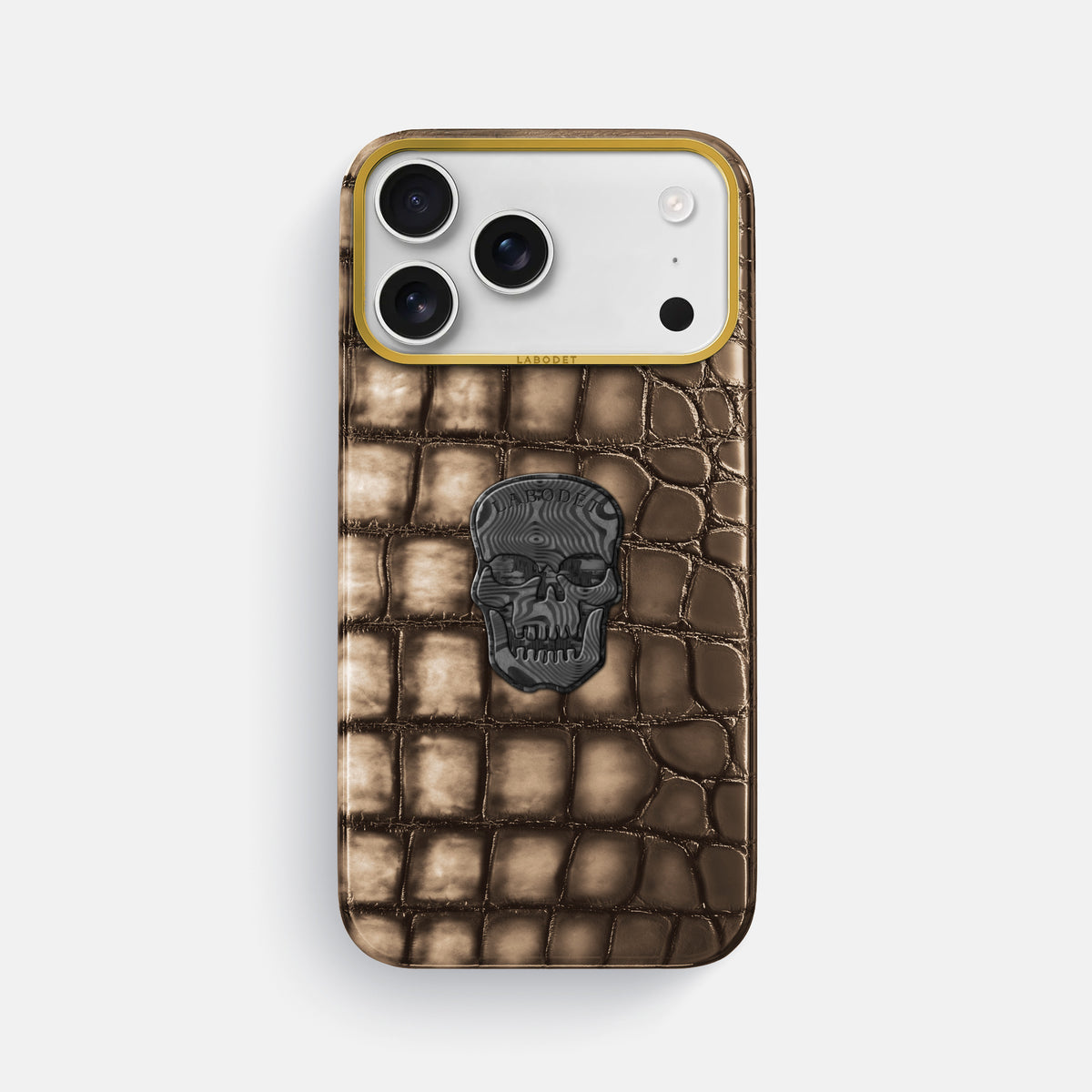 Classic Case With Carbon Skull For iPhone 17 Pro Max In Patina Alligator -1 | Etoupe-Gold
