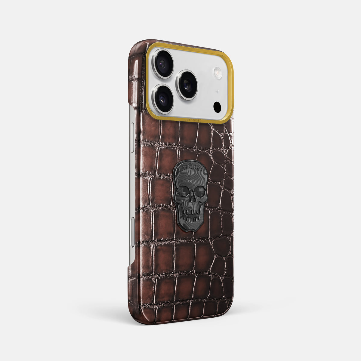 Classic Case With Carbon Skull For iPhone 17 Pro Max In Patina Alligator -2 | Havana-Brown-Gold