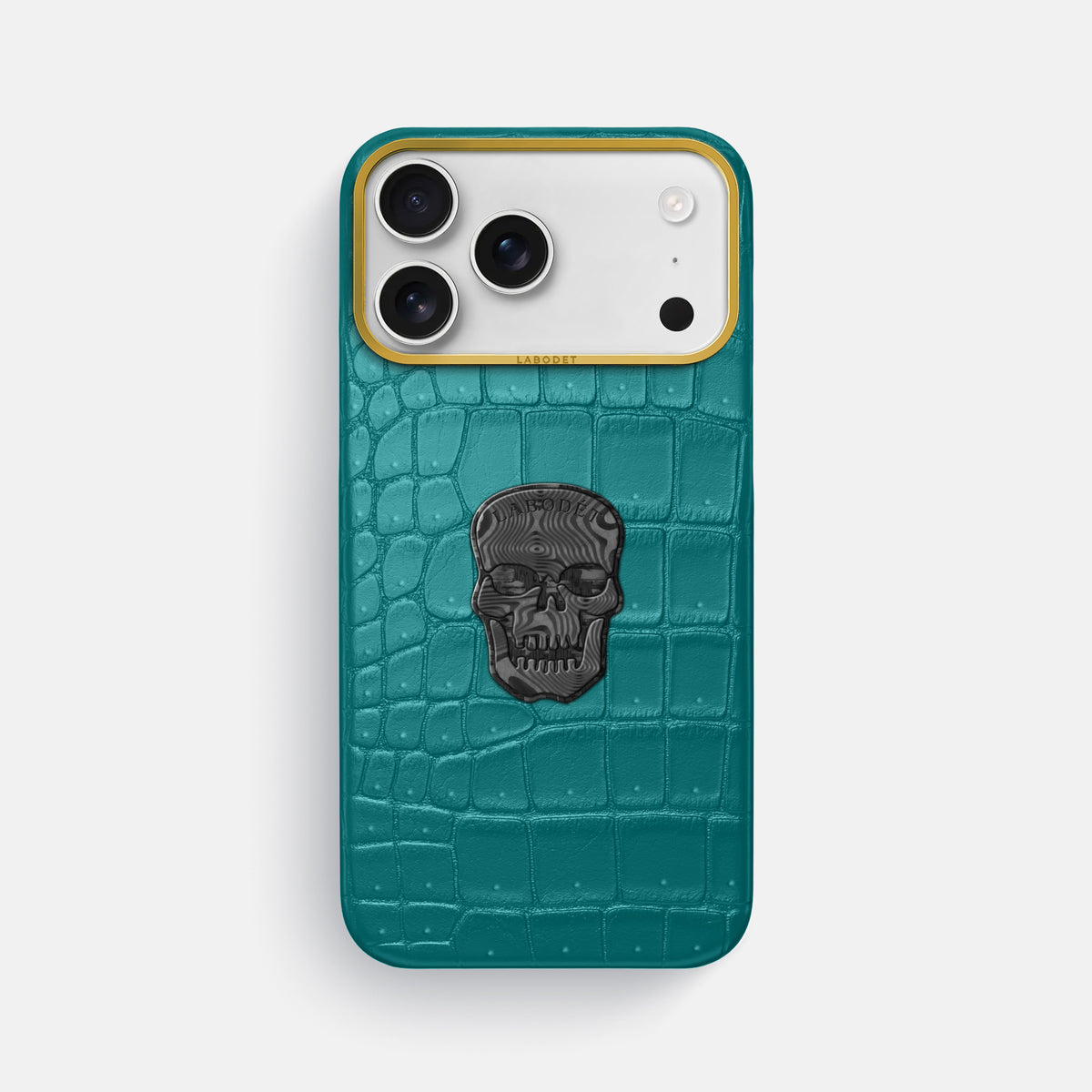 Classic Case With Carbon Skull For iPhone 17 Pro Max In Porosus Crocodile -1 | Celadon-Gold