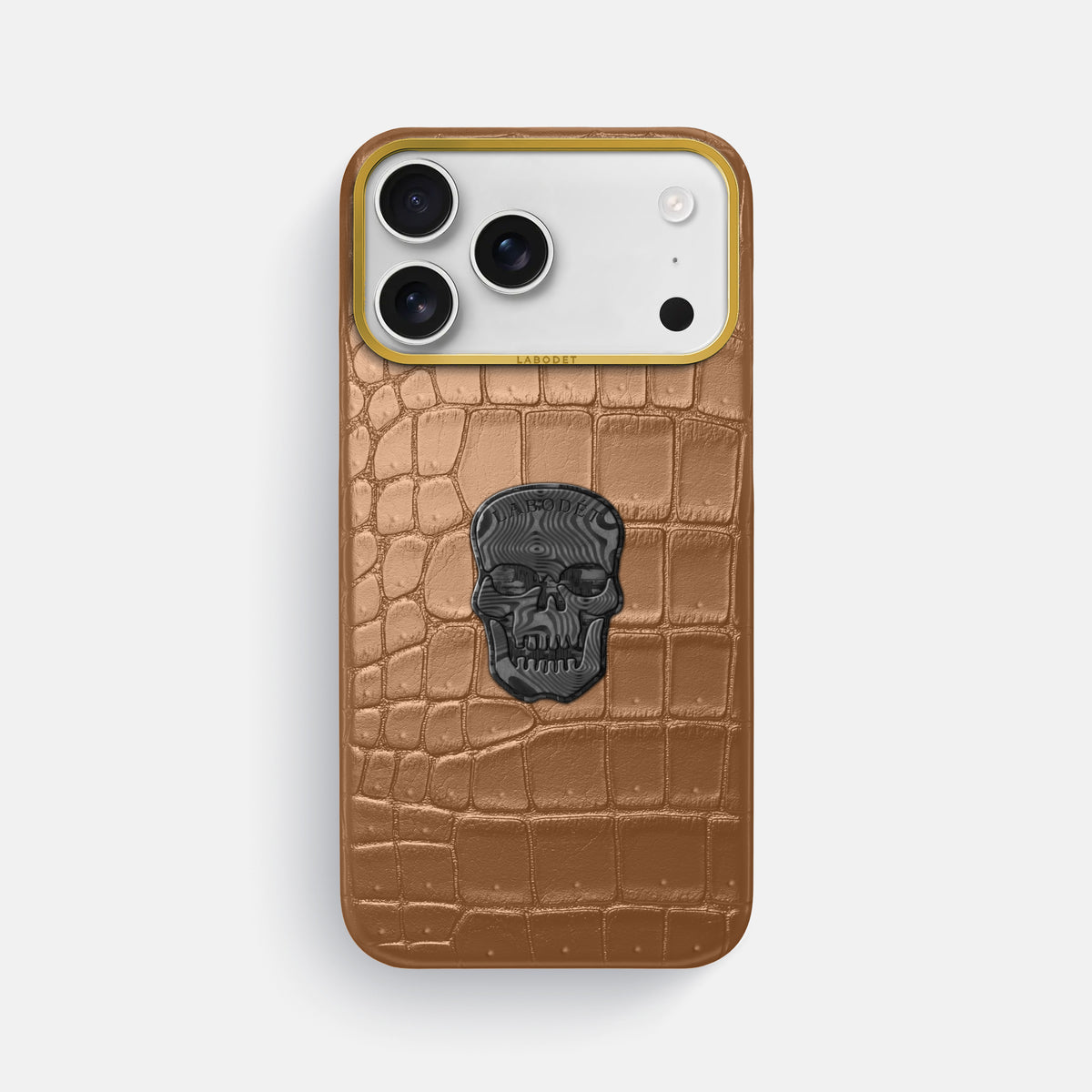 Classic Case With Carbon Skull For iPhone 17 Pro Max In Porosus Crocodile -1 | Milk-Chocolate-Gold