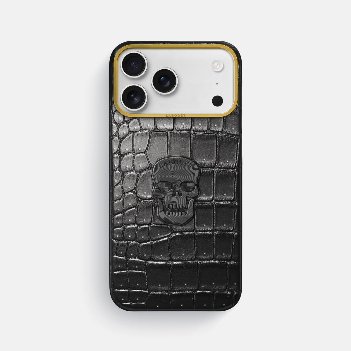 Classic Case With Carbon Skull For iPhone 17 Pro Max In Porosus Crocodile -1 | Shiny-Black-Gold