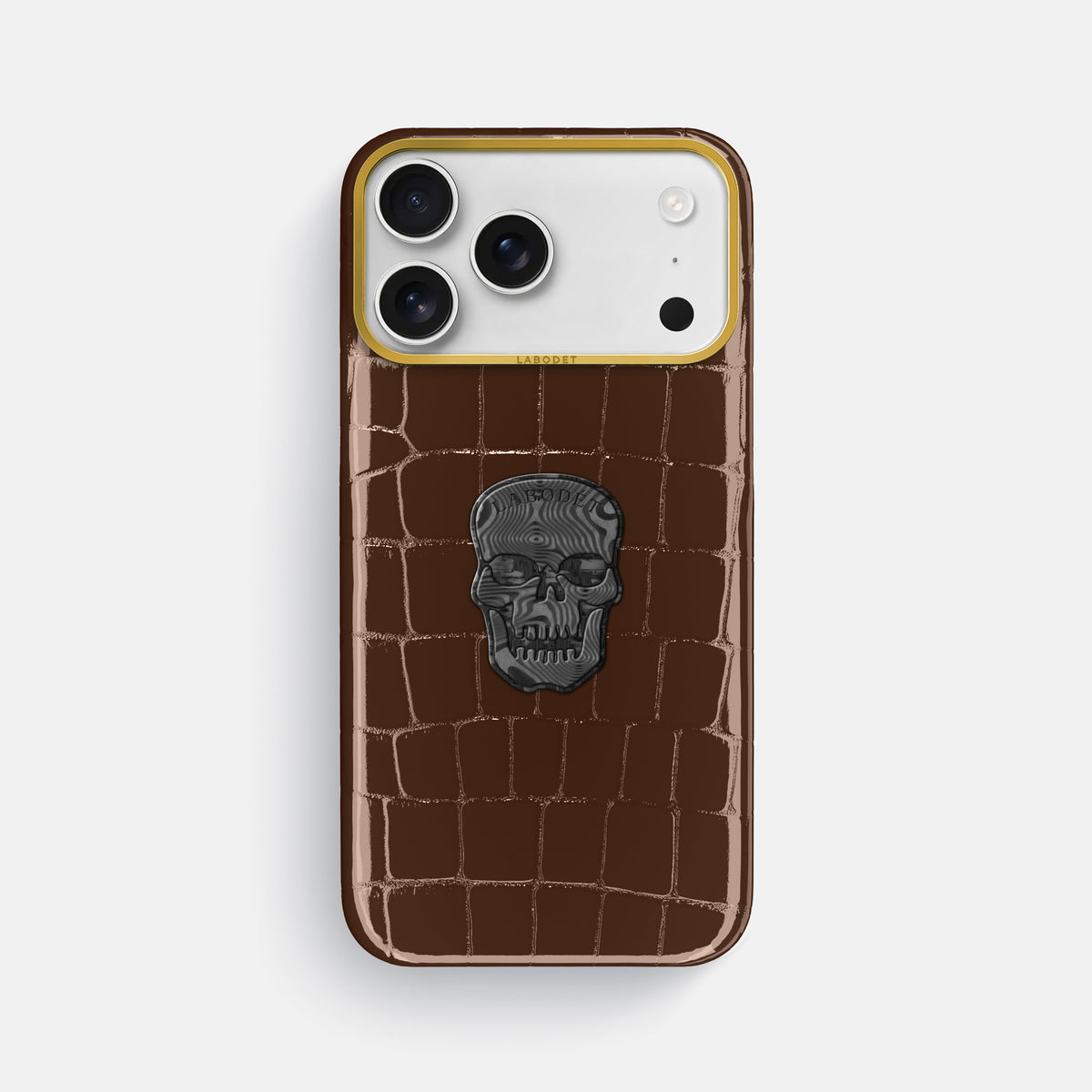 Classic Case With Carbon Skull For iPhone 17 Pro Max In Shiny Alligator -1 | Brown-Gold