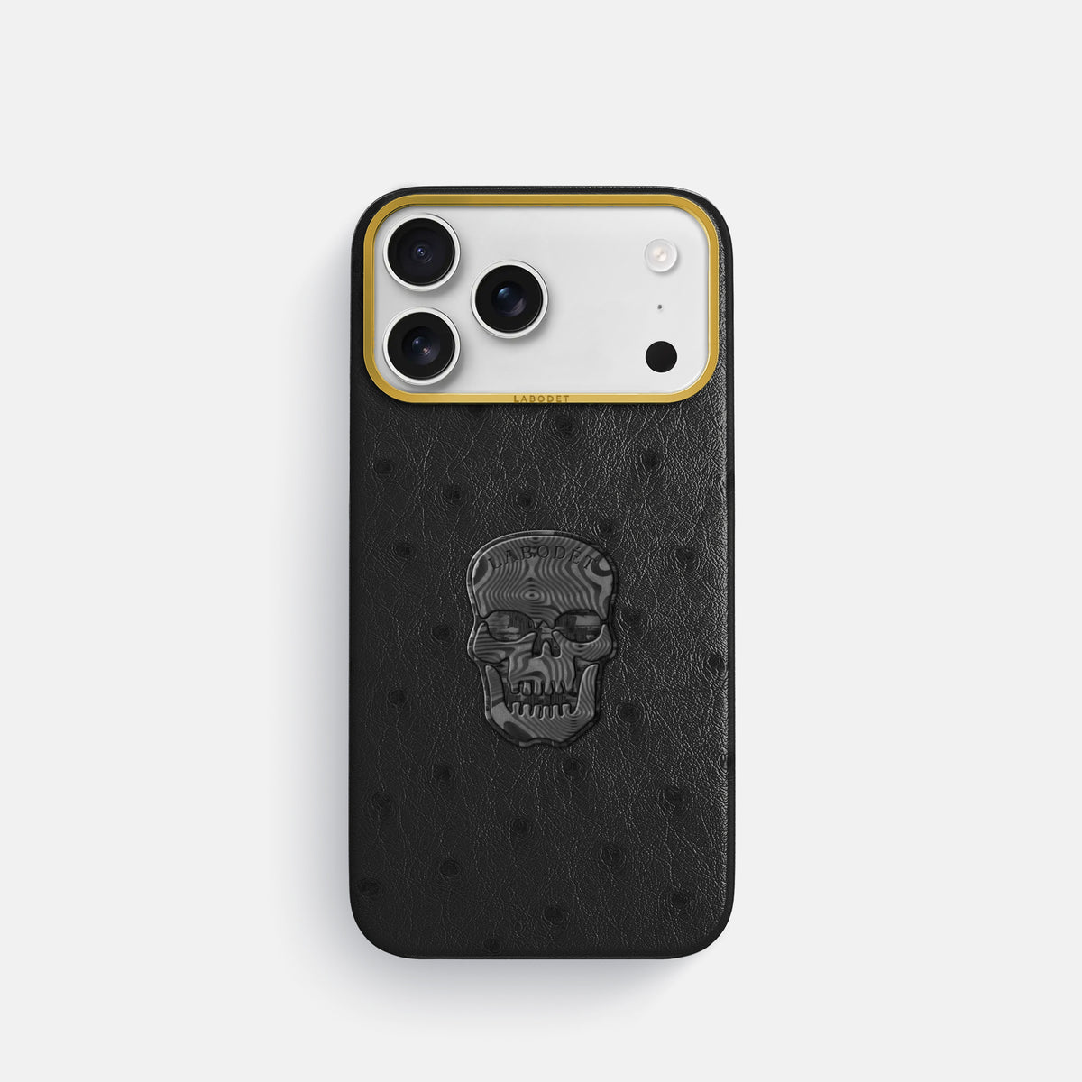 Classic Case With Carbon Skull For iPhone 17 Pro In Ostrich -1 | Black-Gold