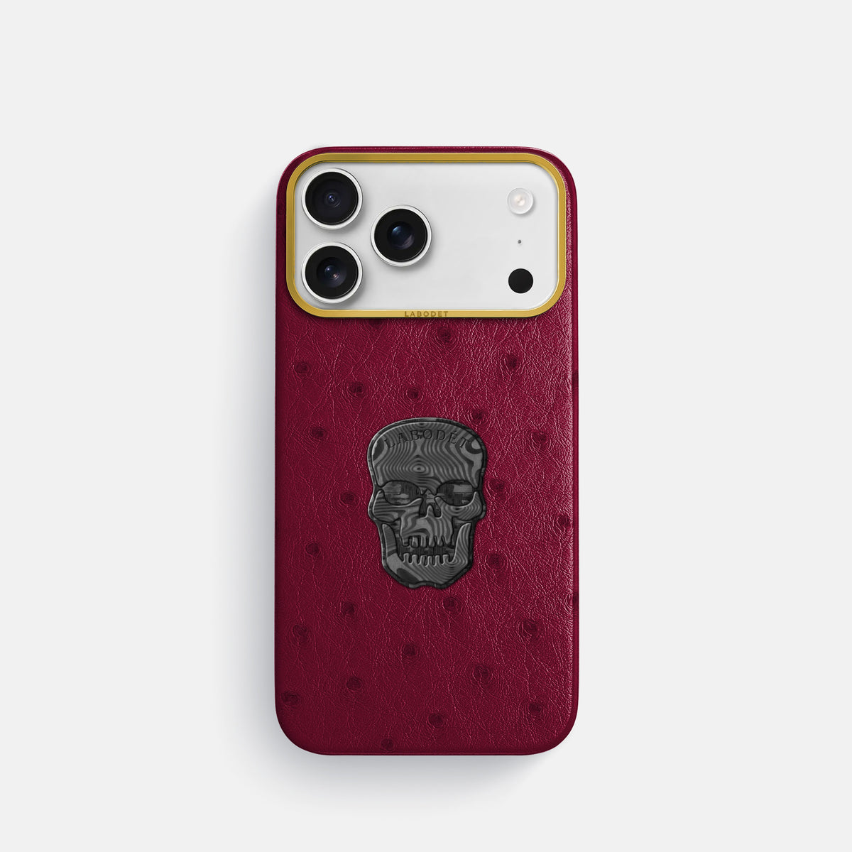 Classic Case With Carbon Skull For iPhone 17 Pro In Ostrich -1 | Bordeaux-Gold