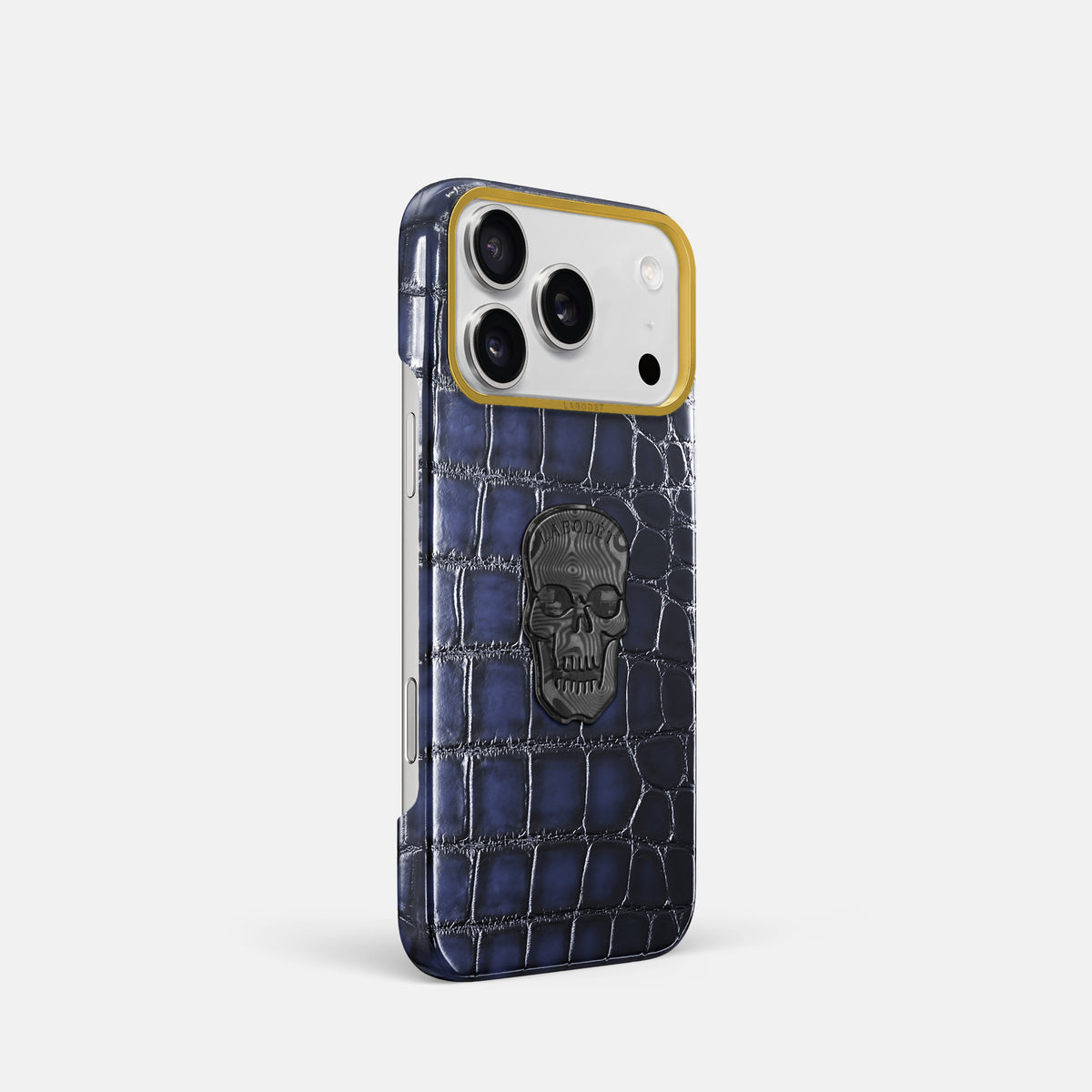 Classic Case With Carbon Skull For iPhone 17 Pro In Patina Alligator -2 | Havana-Blue-Gold