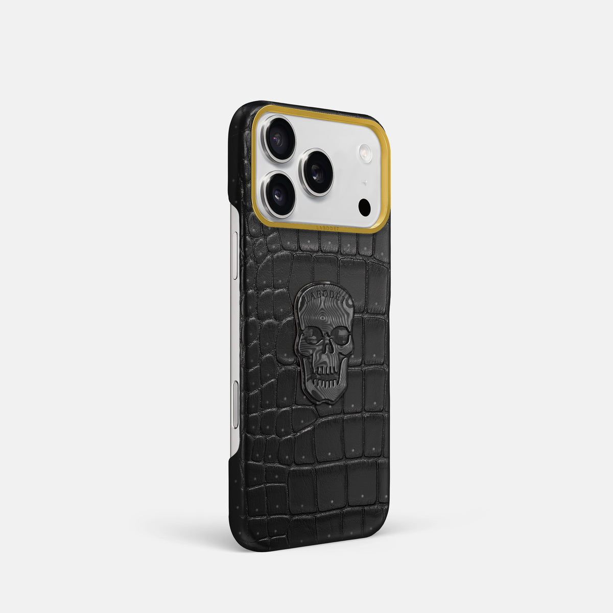 Classic Case With Carbon Skull For iPhone 17 Pro In Porosus Crocodile -2 | Black-Gold