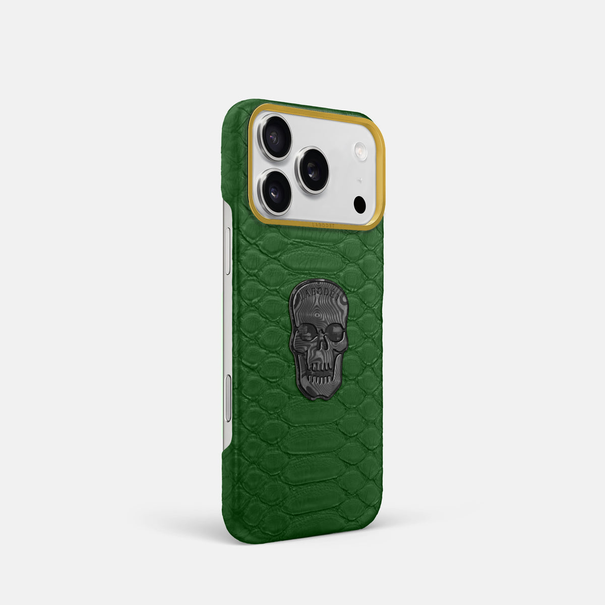 Classic Case With Carbon Skull For iPhone 17 Pro In Python -2 | Green-Gold