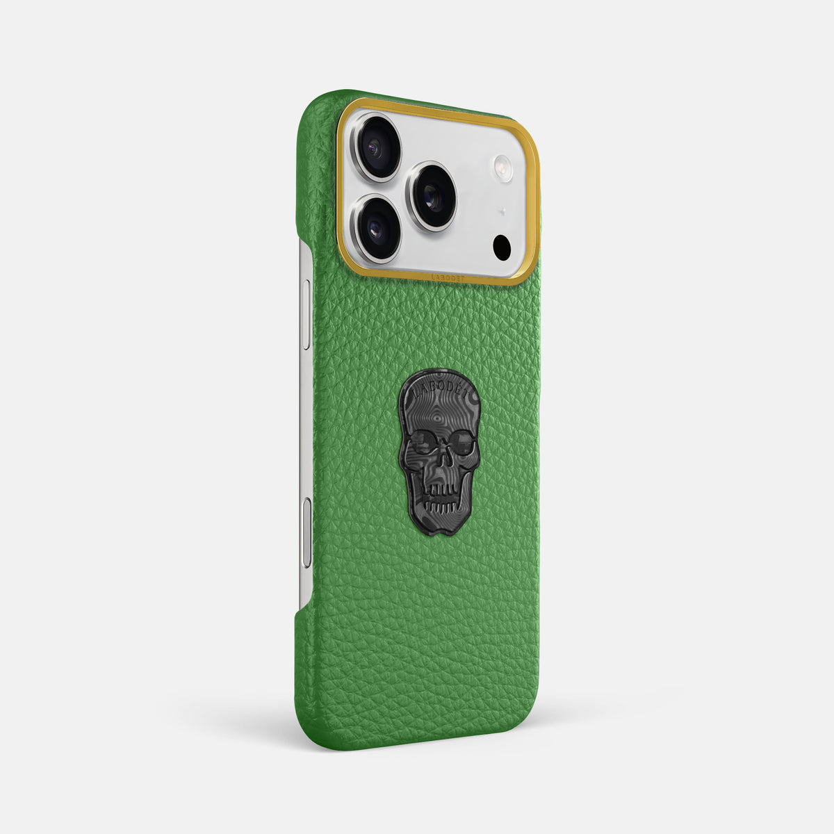 Classic Case With Carbon Skull For iPhone 18 Pro Max In Calf -2 | Herb-Gold