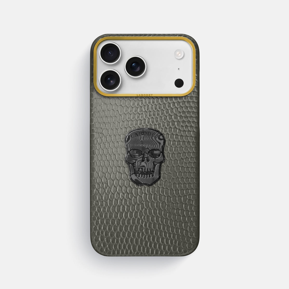 Classic Case With Carbon Skull For iPhone 18 Pro Max In Lizard -1 | Grey-Gold