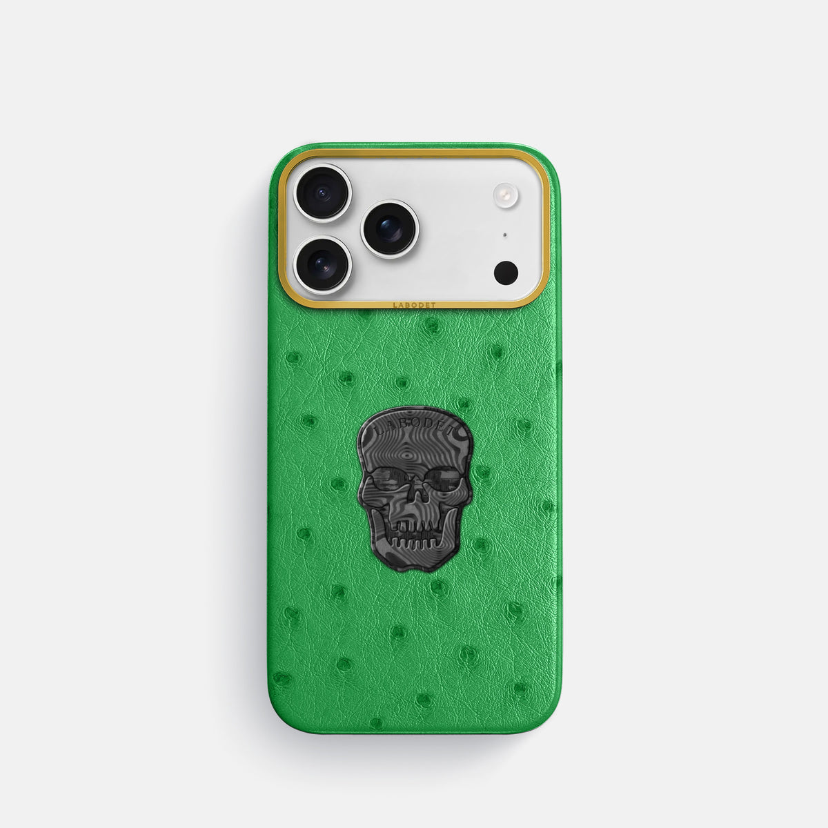 Classic Case With Carbon Skull For iPhone 18 Pro In Ostrich -1 | Kentucky-Green-Gold