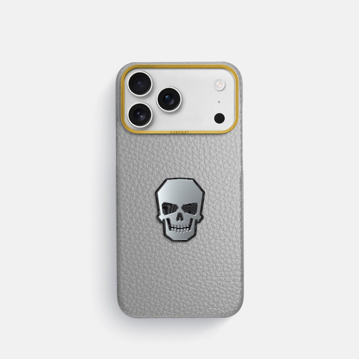 Classic Case With Titanium Skull For iPhone 17 Pro In Calf -1 | Nuage-Gold