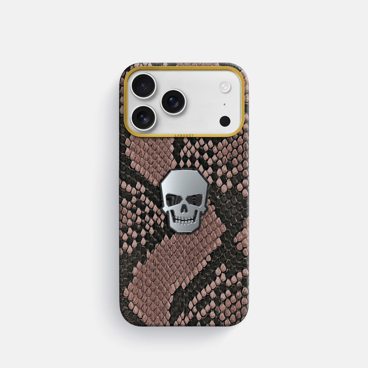 Classic Case With Titanium Skull For iPhone 17 Pro In Deluxe Python -1 | Mahogany-Brown-Gold