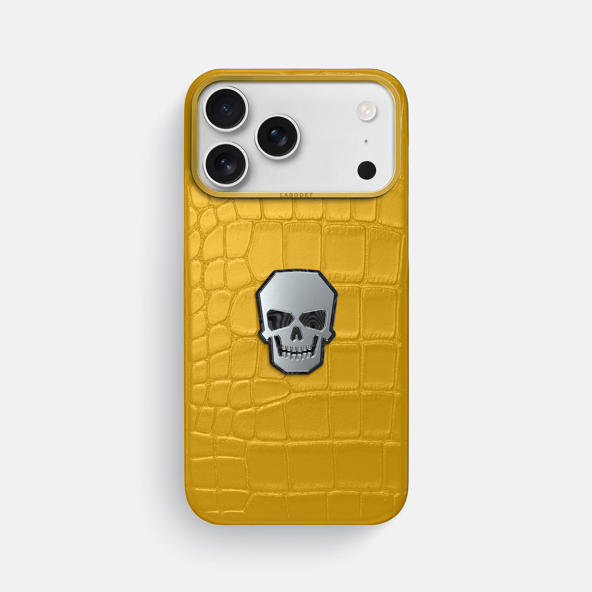 Classic Case With Titanium Skull For iPhone 17 Pro Max In Alligator -1 | Yellow-Gold
