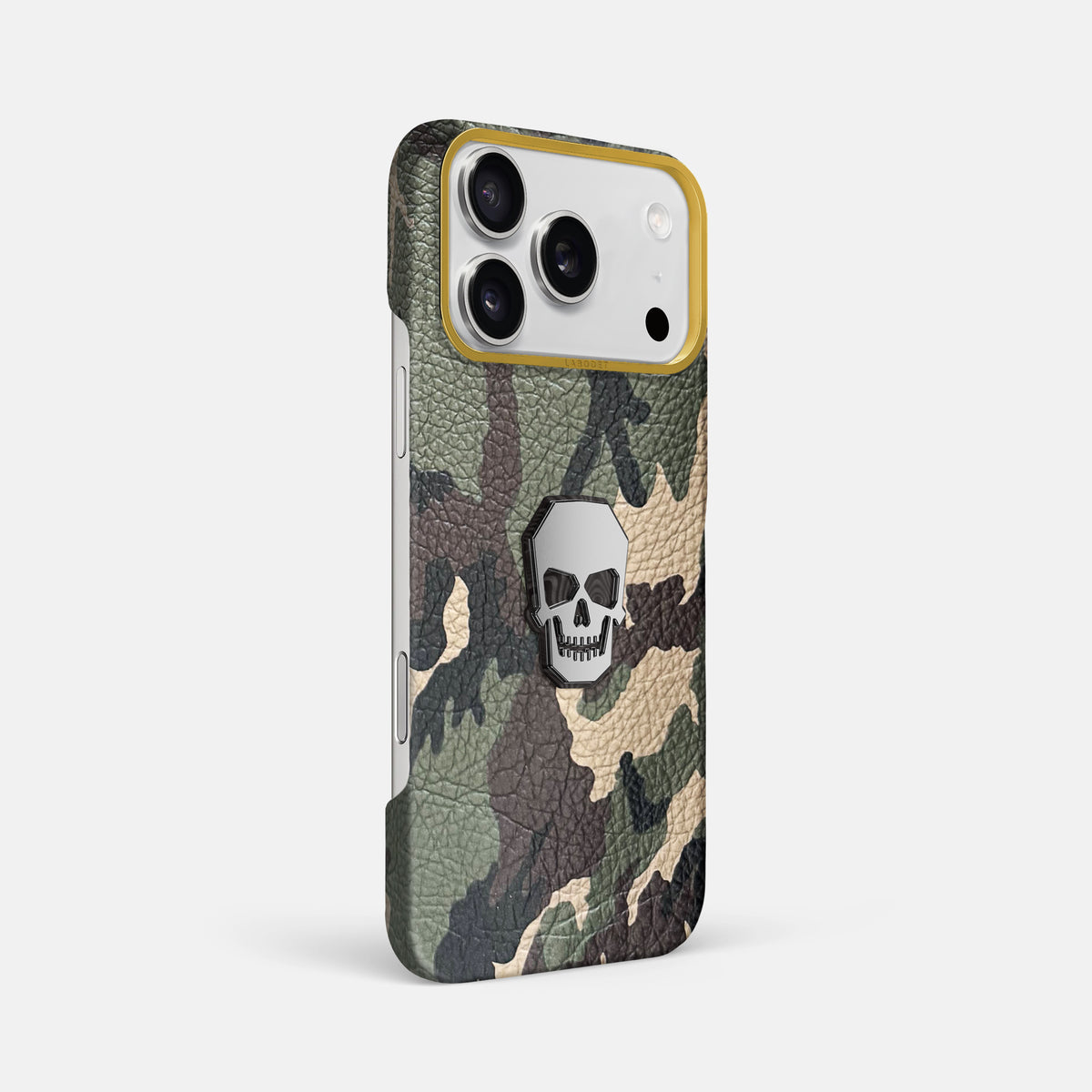 Classic Case With Titanium Skull For iPhone 17 Pro Max In Calf -2 | Camouflage-Gold