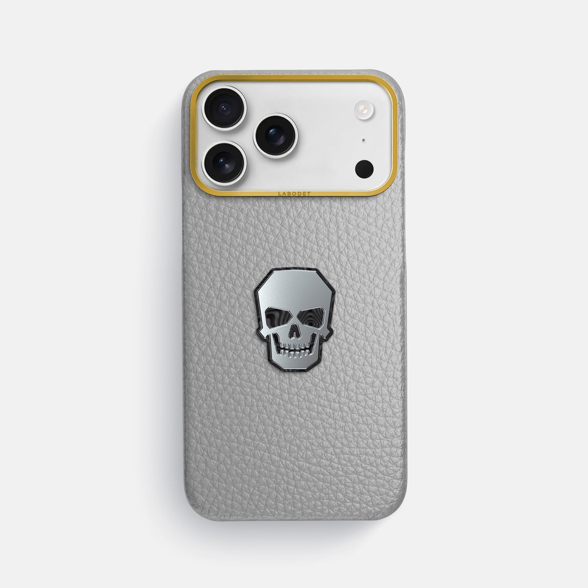 Classic Case With Titanium Skull For iPhone 17 Pro Max In Calf -1 | Nuage-Gold