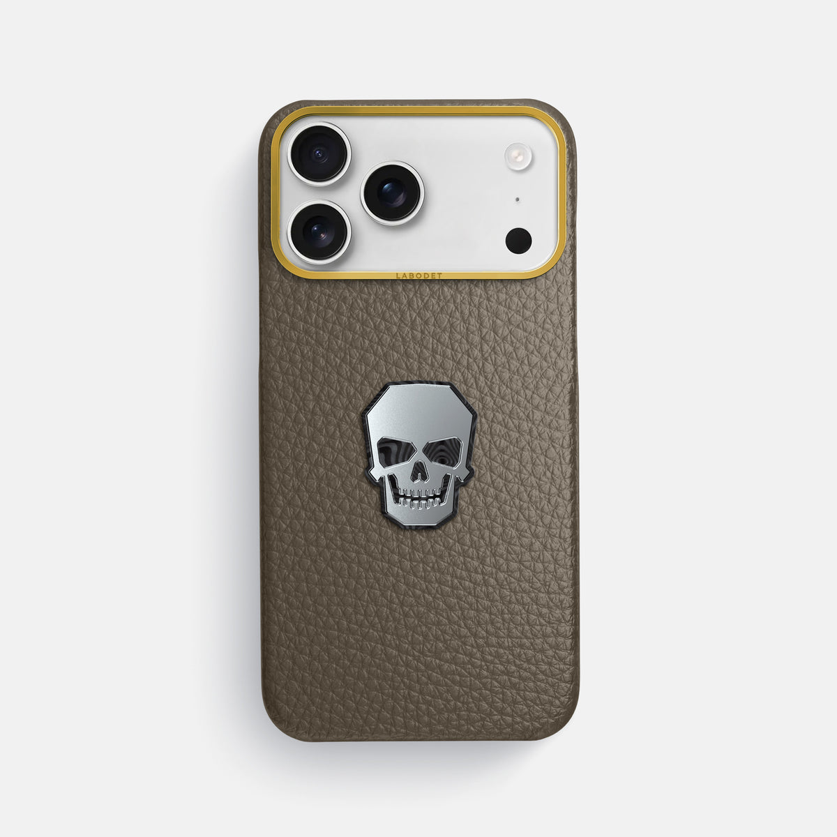 Classic Case With Titanium Skull For iPhone 17 Pro Max In Calf -1 | Taupe-Gold