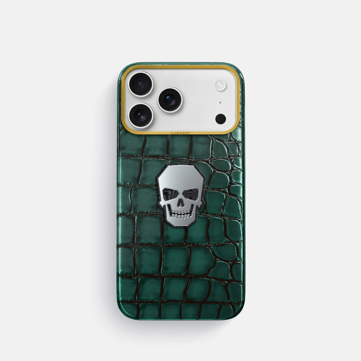 Classic Case With Titanium Skull For iPhone 17 Pro In Patina Alligator -1 | Green-Gold