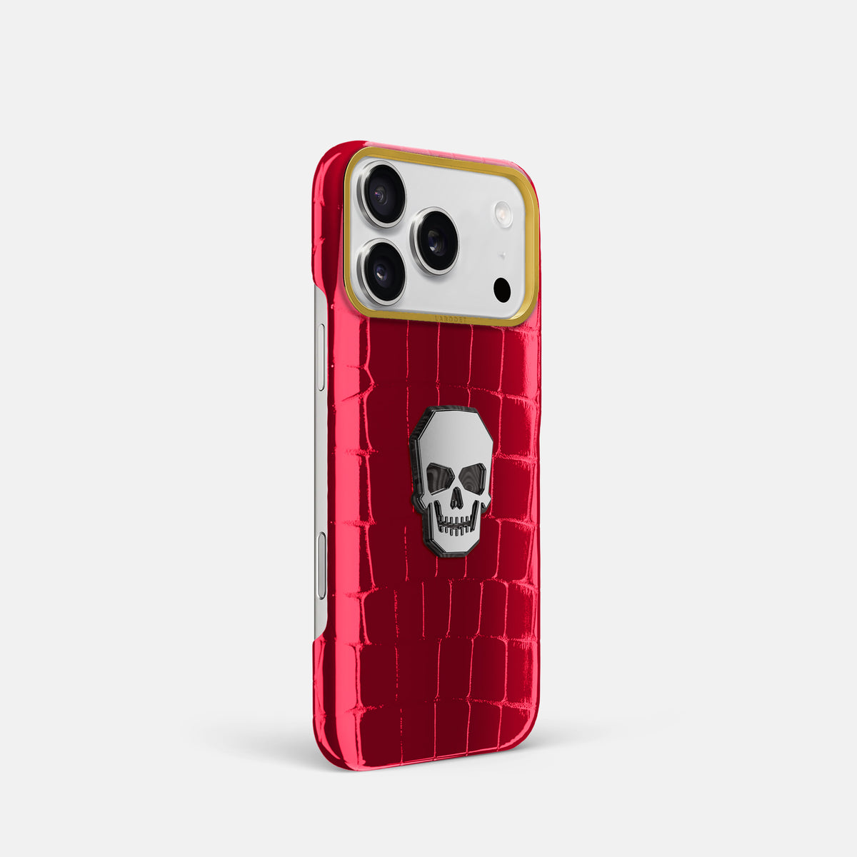 Classic Case With Titanium Skull For iPhone 17 Pro In Shiny Alligator -2 | Cherry-Gold