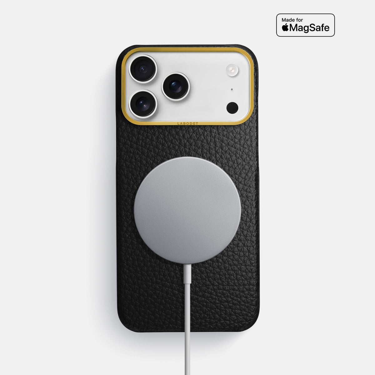 Classic Case For iPhone 17 Pro Max In Calf -5 | Black-Gold