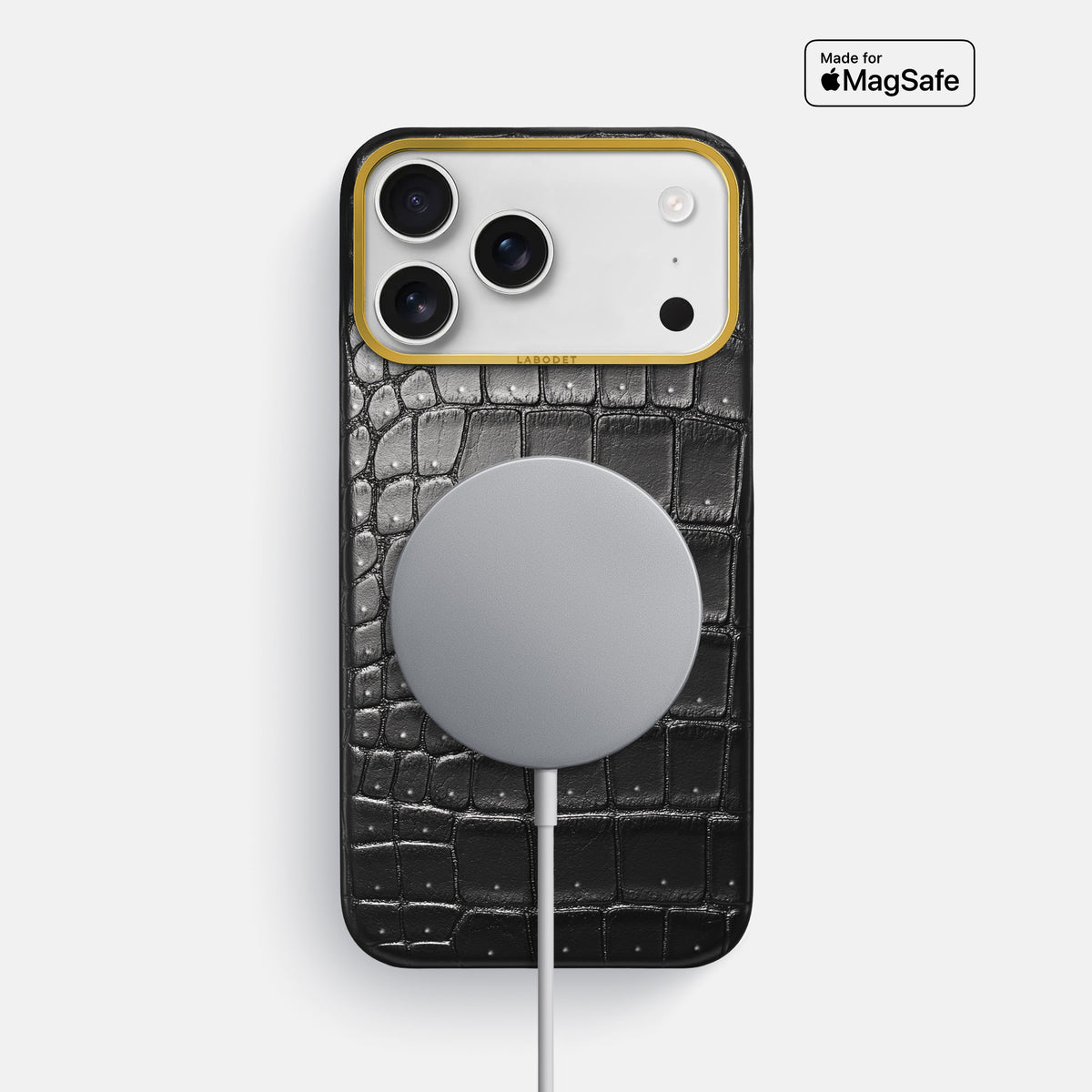 Classic Case For iPhone 17 Pro Max In Porosus Crocodile -5 | Shiny-Black-Gold