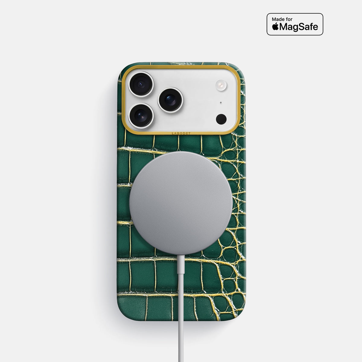 Classic Case For iPhone 17 Pro In Patina Alligator -5 | Cambridge-Gold